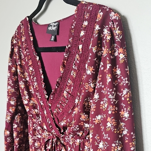 Planet Heart Romantic Date Night Floral Burgundy Peasant Top Medium - Picture 4 of 10